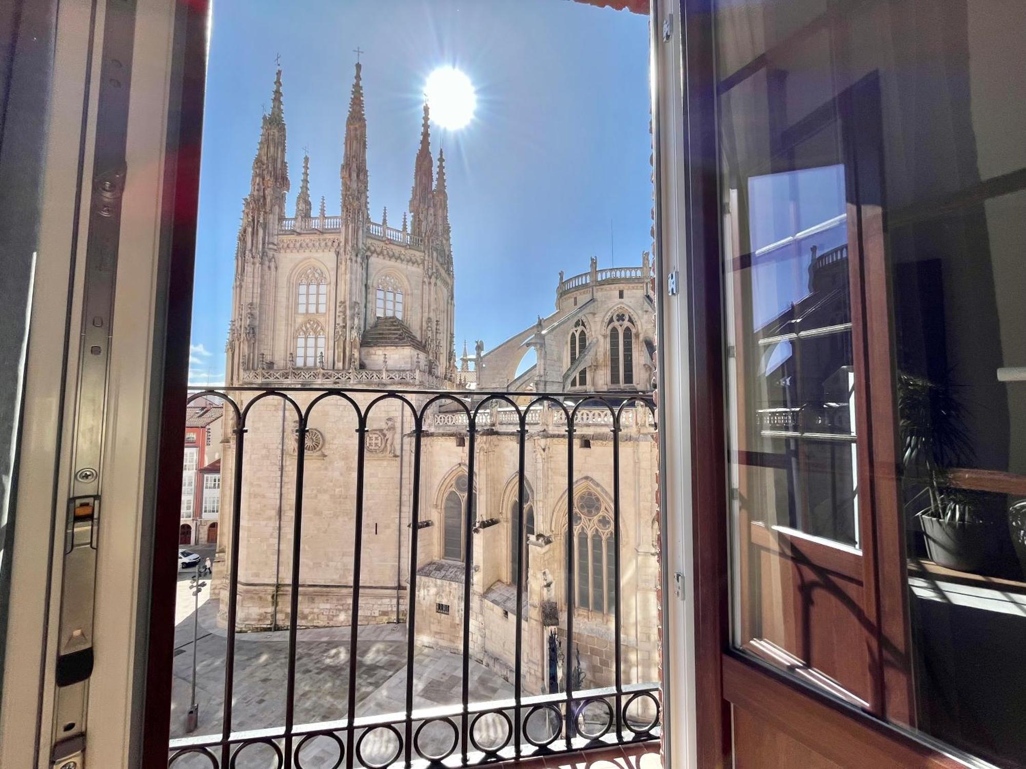 Burgo Acariciando La Catedral Vista Espectacular 아파트 외부 사진