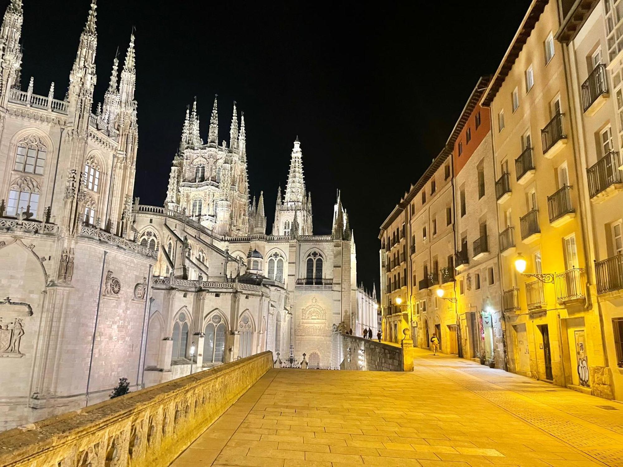 Burgo Acariciando La Catedral Vista Espectacular 아파트 외부 사진